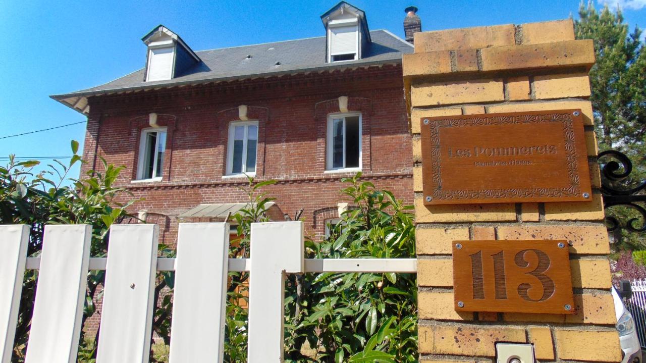 Les Pommerets Petit-Couronne Esterno foto
